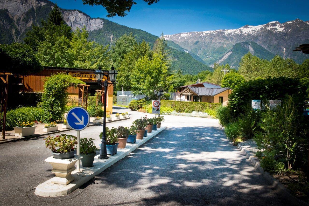 Camping A la Rencontre du Soleil in Le Bourg d Oisans Auvergne Rhône