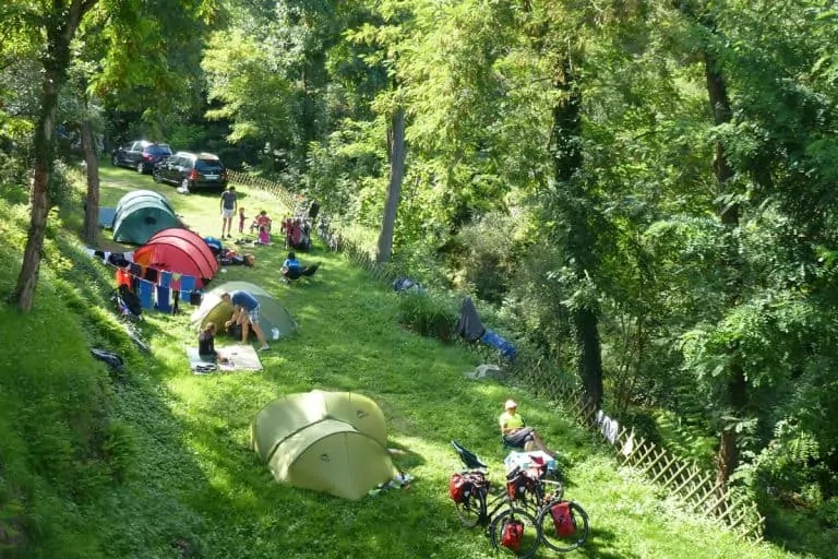 Camping Iserand Calme et Nature Ardeche staanplaats tent 768x512