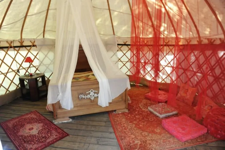 Camping Mille Etoiles Ardeche yurt te huur 768x511