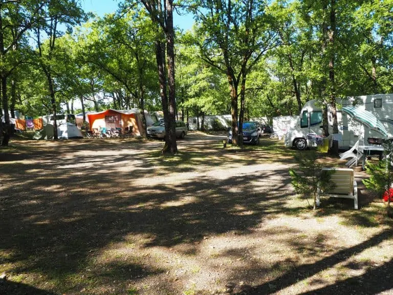 Camping Le Picouty staanplaatsen 768x576