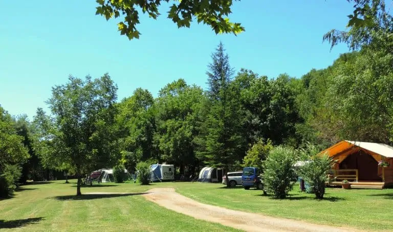 Camping du Ruisseau du Treil staanplaats 768x454