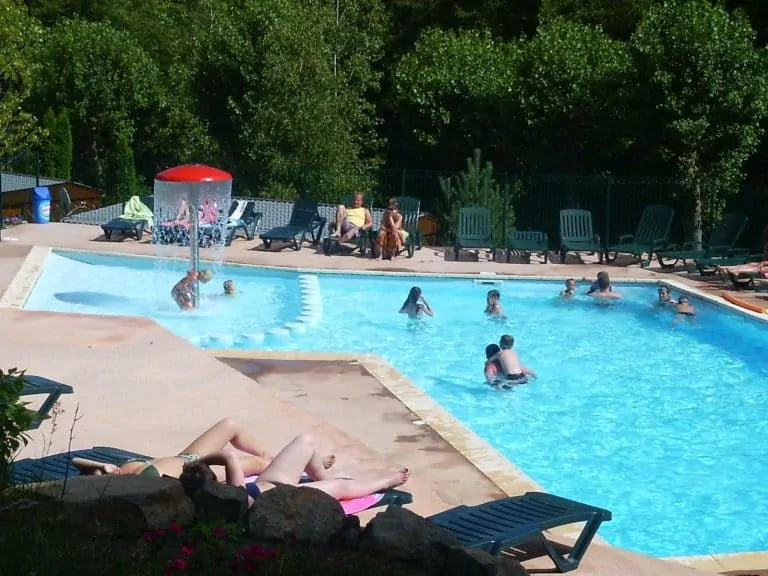 Camping Les Fougères zwembad 768x576