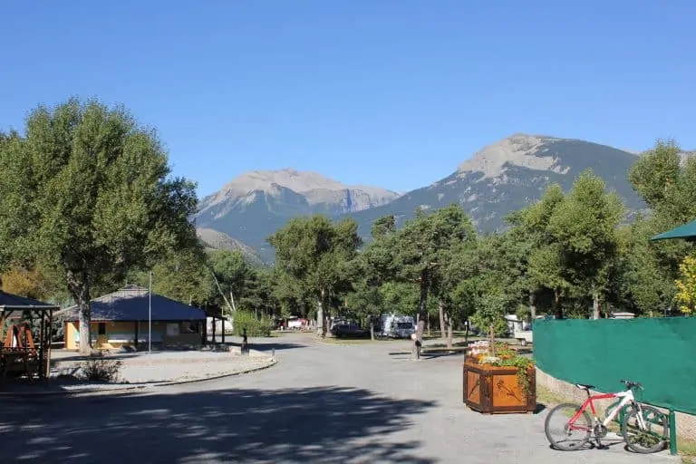 Camping municipal La Rochette Hautes Alpes 768x512